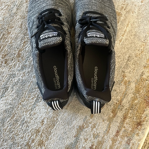 New Adidas Grey Knit Sneakers Mens - Picture 8 of 8